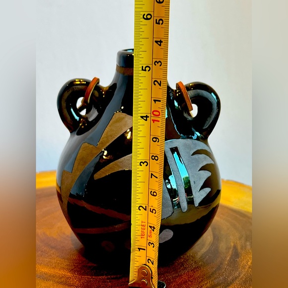 AZB Navajo Water Jug. Hand Coiled Black Deep Carved Pottery - Picture 2 of 4